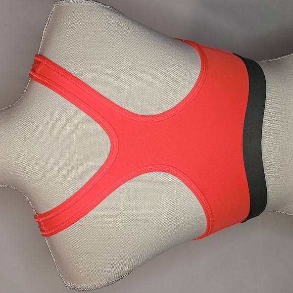 NIKE ▪︎ DRI-FIT WOMEN'S SPORTS BRA ▪︎ SIZE M - Picture 4 of 5